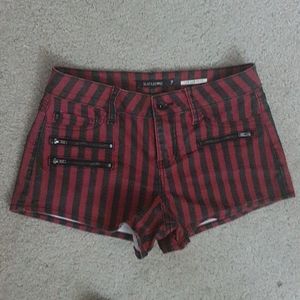 NWOT Unique Blackheart Low Rise Jean Shorts